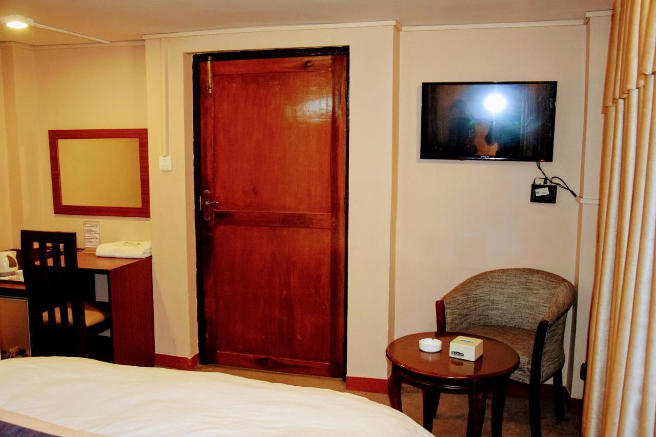 Hotel Siraaj Lalitpur Buitenkant foto