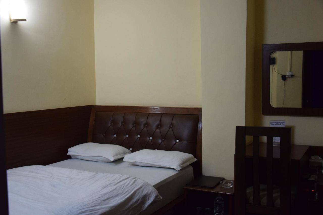 Hotel Siraaj Lalitpur Buitenkant foto